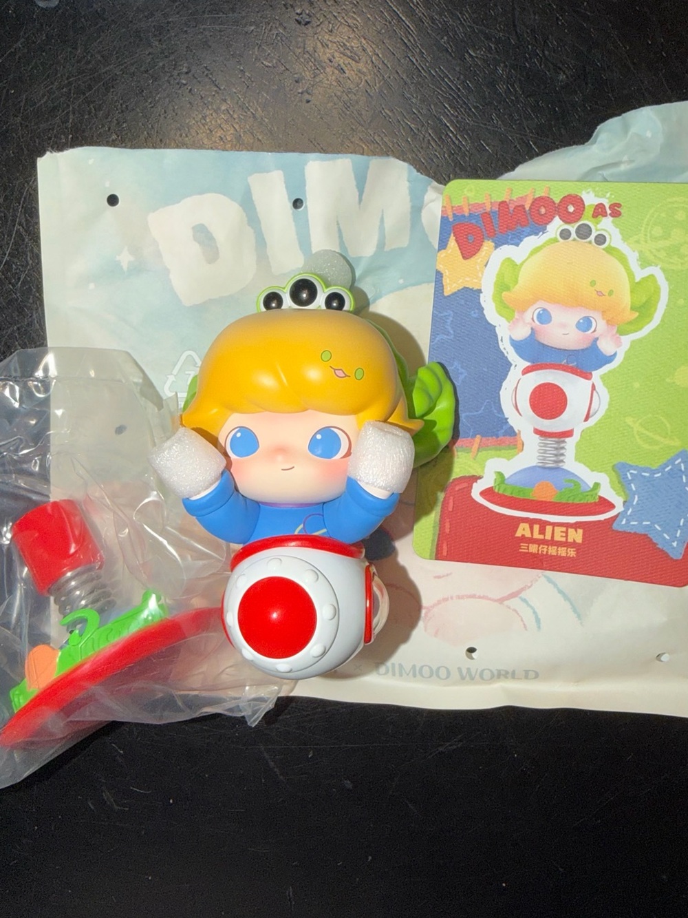DIMOO World x Pixar Series Figure- Alien
